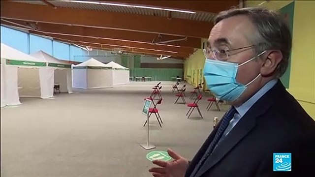 Covid-19 : pour rattraper les retard de livraisons, les pays européens s'intéressent au vaccin russe