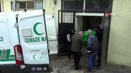 Arkadaşının evinde ensesinden vurularak öldürüldü