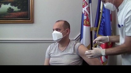 Covid-19 : la Serbie mise sur le vaccin russe