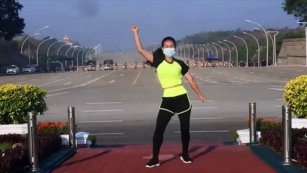 Dance of Myanmar PE Teacher Khing Hnin Wai