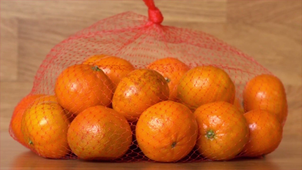 Four Flyers Eat 66 Pounds of Oranges Instead of...