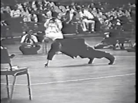 Bruce Lee - 1 inch punch and 2 finger pushup