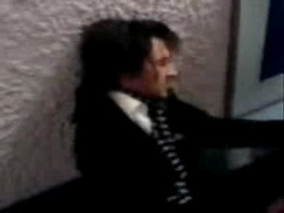 cascade chaise fou mdr.wmv