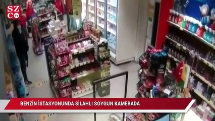 Benzin istasyonundaki silahlı soygun anı güvenlik kamerasında