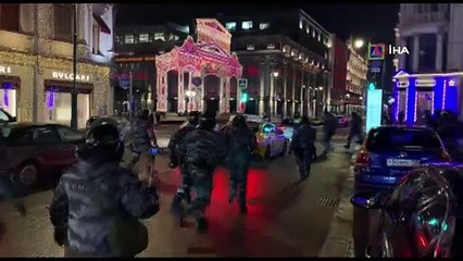 Rusya'daki gece protestolarında gözaltı sayısı bini geçti