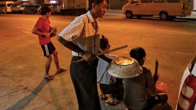 Protes Kudeta Militer, Warga Myanmar Pukul Panci dan Bunyikan Klakson