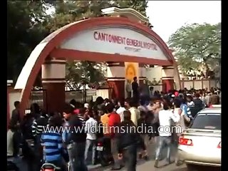 Leopard in town_ Meerut shuts down in fear!