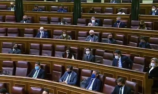 Batet, a la bancada del PP: No se escondan tras unas mascarillas, porque se les reconoce igualmente