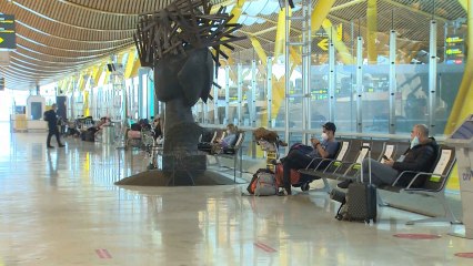 La llegada de turistas a España se hunde un 77% en 2020