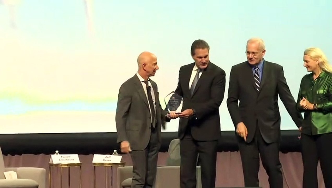 Amazon-Gründer Jeff Bezos gibt Konzernführung ab