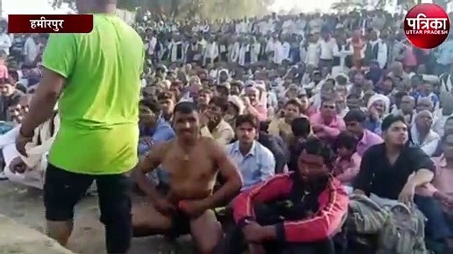 महिलाओं का दंगल देखने हजारों की संख्या में उमड़ी भीड़