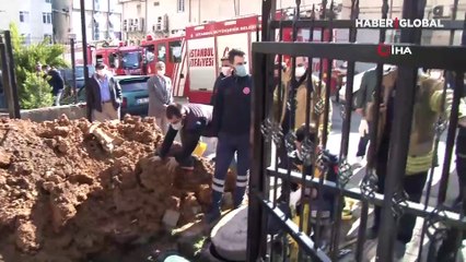 Ümraniye'de bir işçi kanalizasyon çalışması sırasında toprak altında kaldı