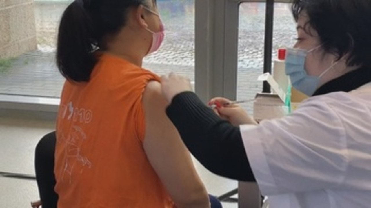 Israel expande su campaña de vacunación a todos los mayores de 18 años