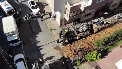 Ümraniye'de bir işçi toprak altında kaldı