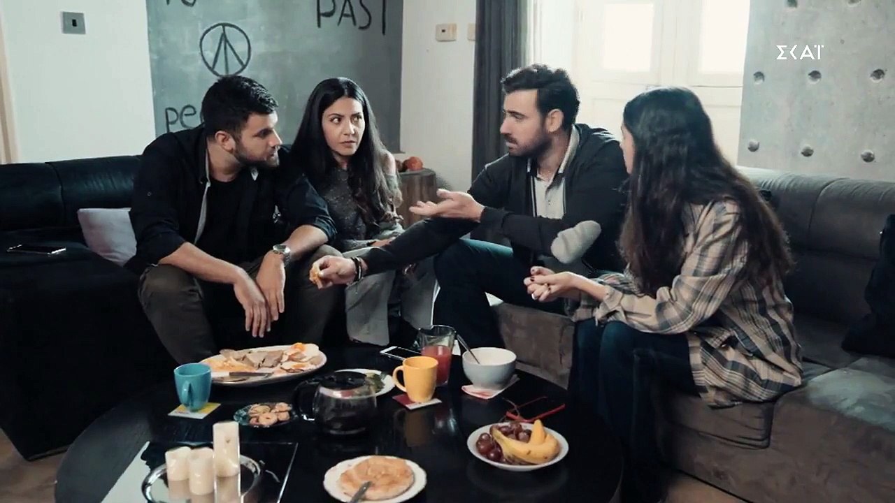 8 λέξεις: Οι σπόντες του Φρίξου στον Σπύρο δημι...