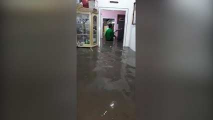 Video Amatir Banjir Menerjang Bangil Pasuruan