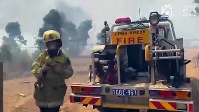 Incendios forestales destruyen más de 70 casas en Australia