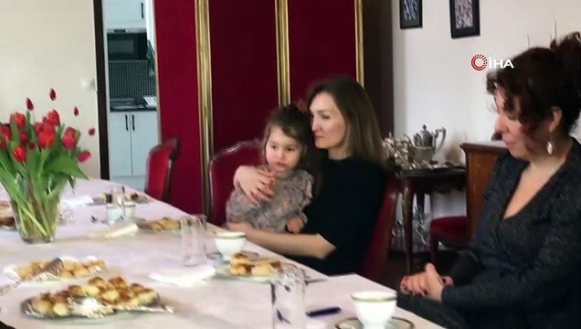 - İsveç’te Sağlık Personeline Türk Ve Azerbaycanlı Kadınlardan Anlamlı Jest- Sağlık Personeline Hastanede Yemek İkramı Yapıldı