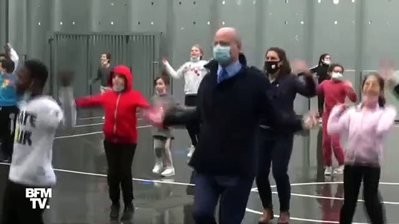 Quand Blanquer mouille la chemise en cours de sport