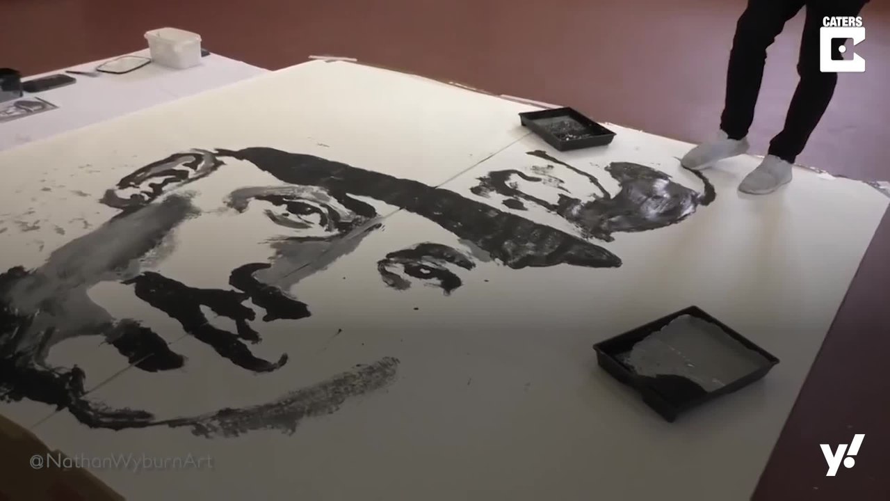 Künstler ehrt 'Captain Tom' mit Gemälde