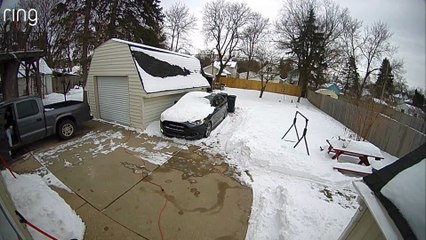 Man Loses Six Pack in Six Seconds