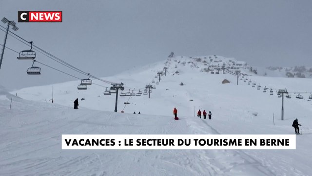 Vacances : le secteur du tourisme en berne