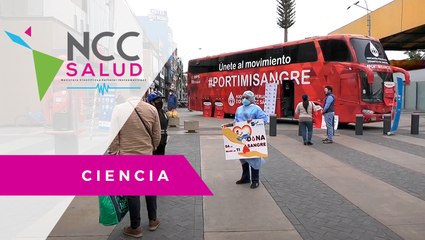 Un autobús recorre las calles de Lima en busca de donantes de sangre