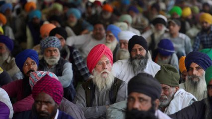 Delegation of opposition leaders reach Ghazipur Border