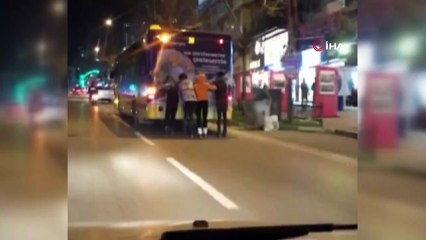Bursa'da patenci gençlerin tehlikeli yolculuğu