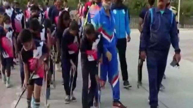 Madhya Pradesh: Hockey players' unique protest!