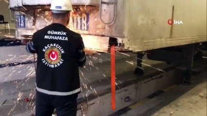 Sarp’ta 30 bin paket elektronik sigara tütünü ele geçirildi