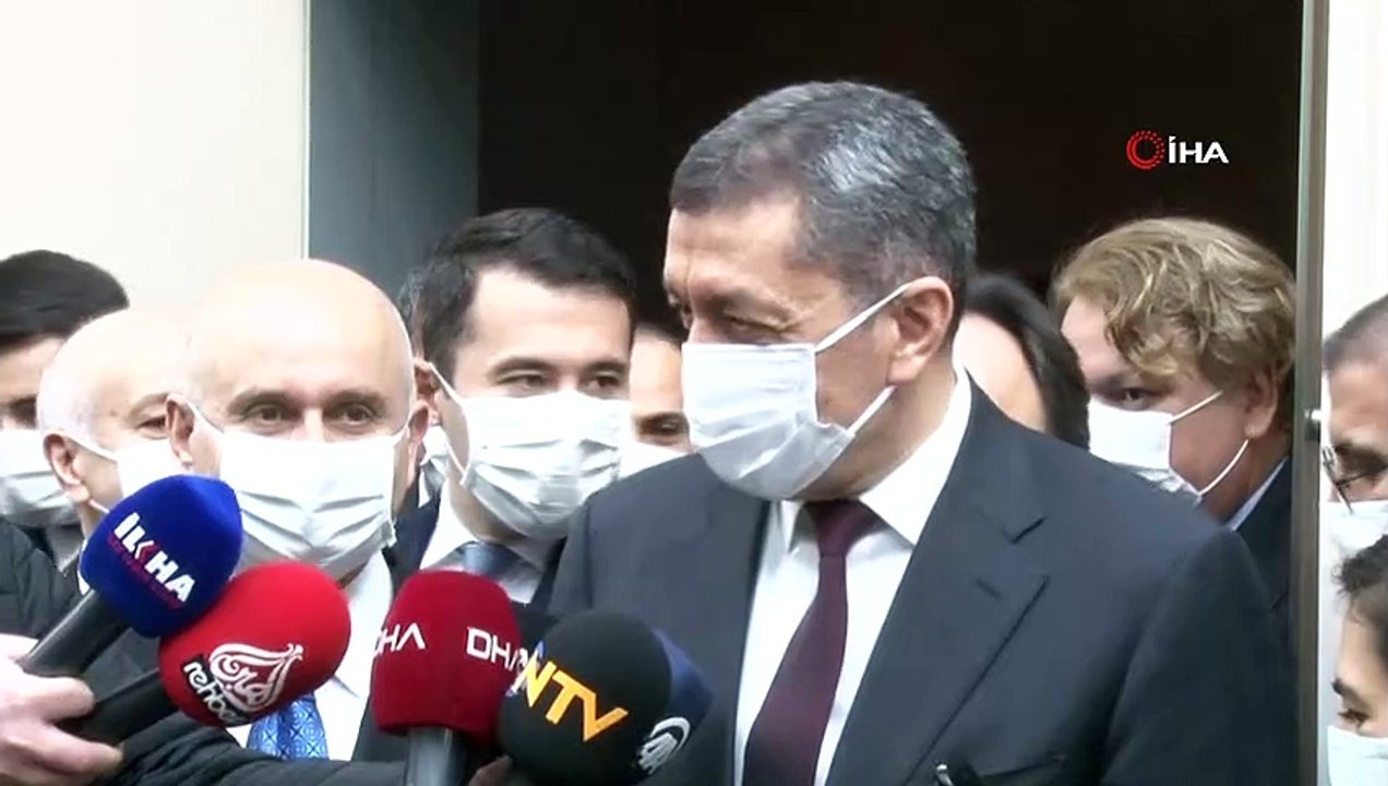 Bakan Selçuk: ” Milli Eğitim Bakanlığı olarak öncelikle okula başlayan çocuklarımızın, öğretmenlerin kimlik bilgilerinin Sağlık Bakanlığı'na ulaştırılması konusunda da bazı çalışmalar yürütülüyor'