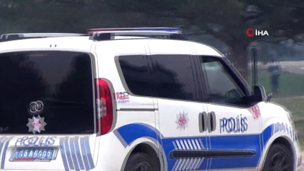 Ekip arabasını görenler kaçacak yer aradı