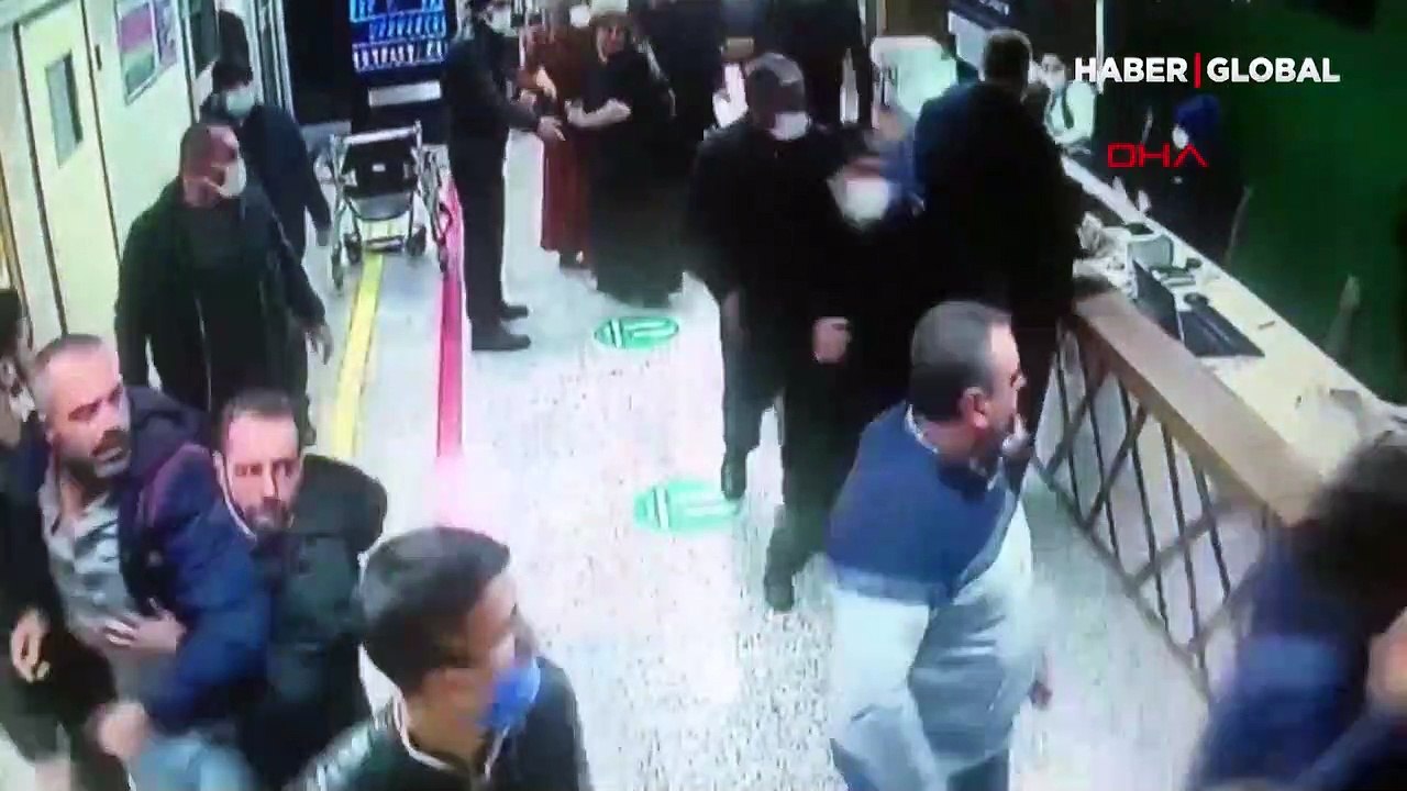 Sağlık çalışanlarına saldırı kamerada... Ölüm raporuna koronavirüs yazılmasın diye hastane savaş alanına çevirdiler