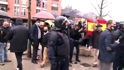 Protesta antifeixista a Salt (Gironès) contra l'acte de Vox