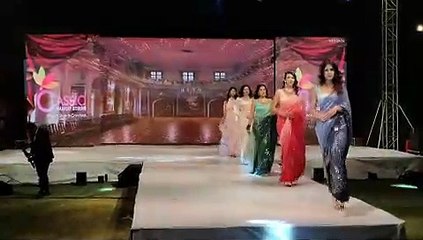 राजस्थानी फोक म्यूजिक के साथ रैम्प पर ग्लैमर और फैशन का तकड़ा