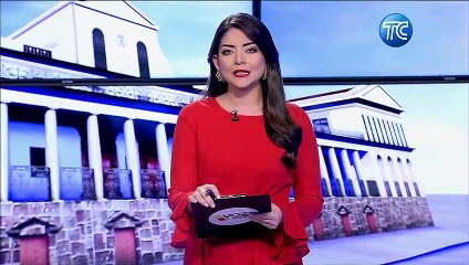 La alcaldesa de Guayaquil, Cynthia Vitieri, ejerció su derecho al voto