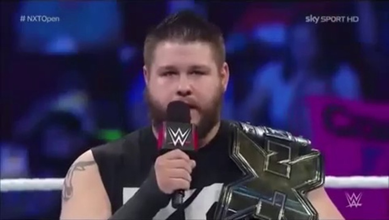 (ITA) Kevin Owens è sicuro di battere John Cena a Money in the Bank (WWE SMACKDOWN 04/06/2015)