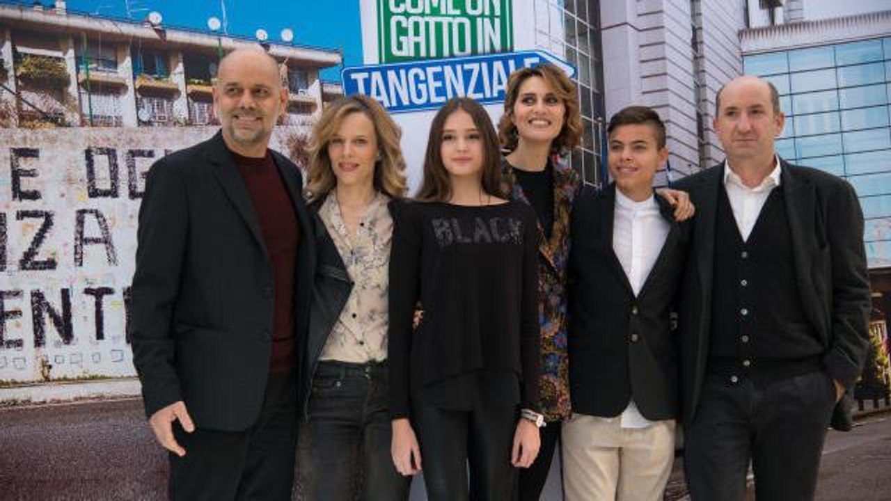 Stasera in tv, Come un gatto in tangenziale su Canale 5: le curiosità sul film che non sapevi