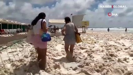 Organik köpük partisi tatilcilerin ilgi odağı oldu