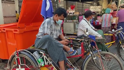 La junta militar de Birmania restringe Facebook