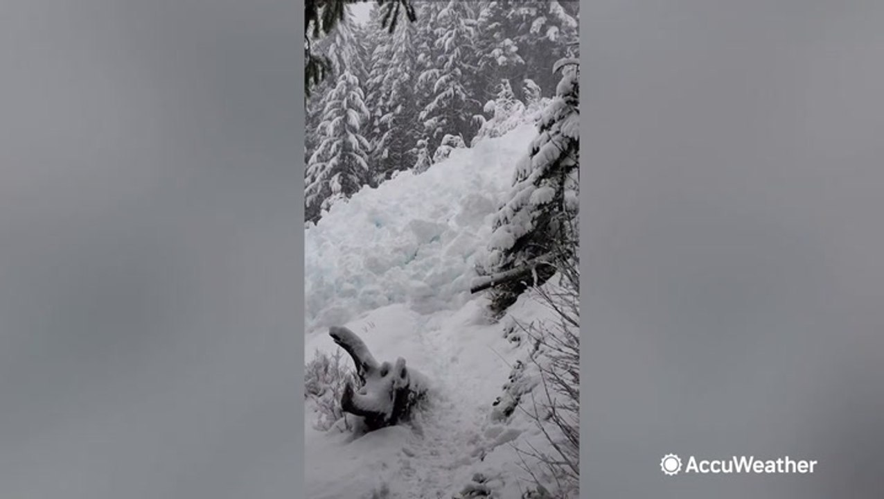 Hikers find themselves just feet from avalanche