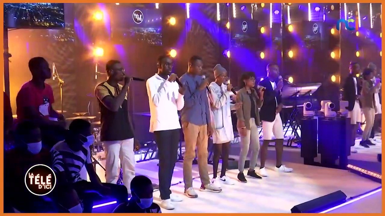 Fa# mashup 2Boyz, Widgunz, Damso Gims, Jason Derulo et Kiff No Beat sur la scène de La Télé d'Ici