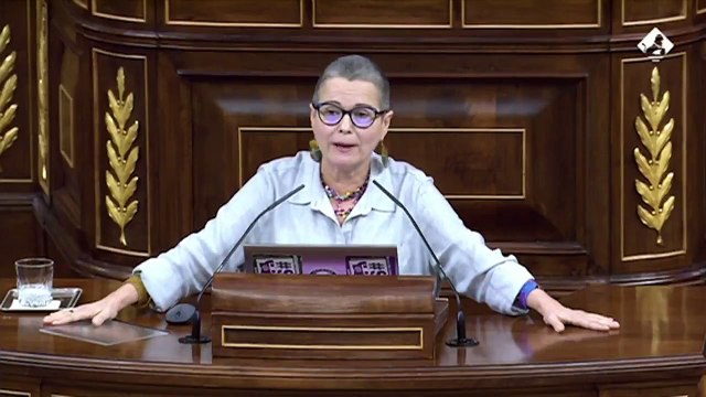 DIPUTADA DE ERC INSULTA AL CRISTIANISMO