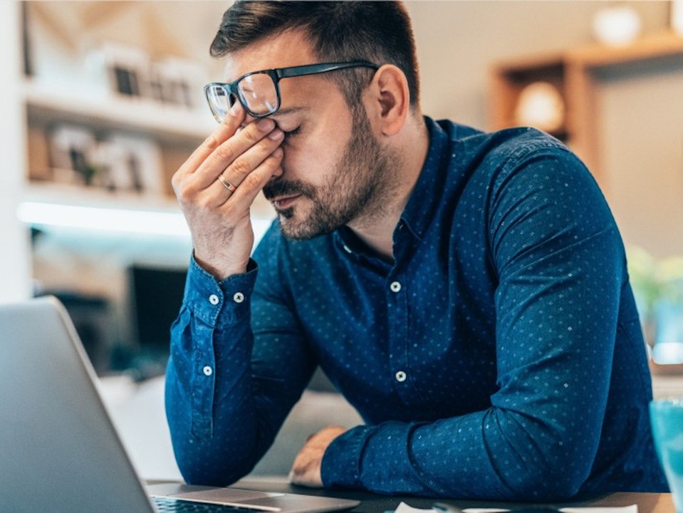 Das hilft bei Kopfschmerzen vor dem Bildschirm