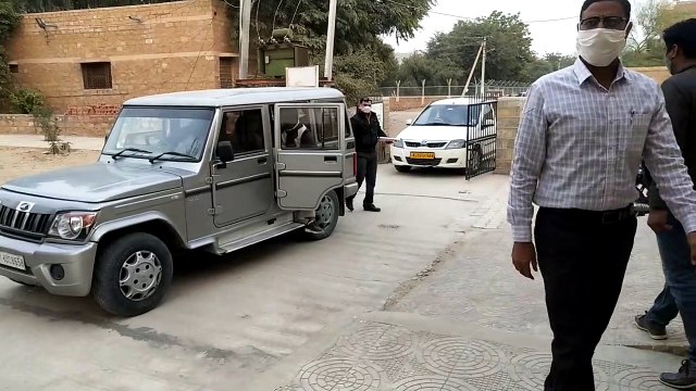 आयुर्वेद विभाग का उप निदेशक 4 हजार रिश्वत लेते गिरफ्तार