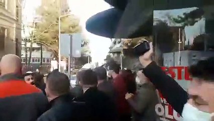 Samsunda Boğaziçi Üniversitesi ile dayanışma eylemeni saldıran polis çok sayıda kişişi gözaltına aldı
