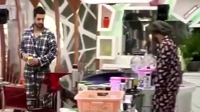 Bigg Boss 14; Jasmin के बिना घर में Aly Goni हुए frustrated |FilmiBeat