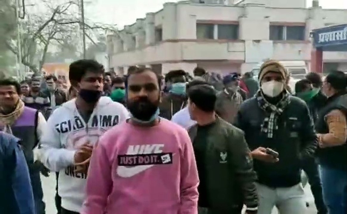 वार्ड ब्वॉय की हड़ताल के बाद जागा मेडिकल कॉलेज प्रशासन , रिलीज की 2 माह की सैलरी