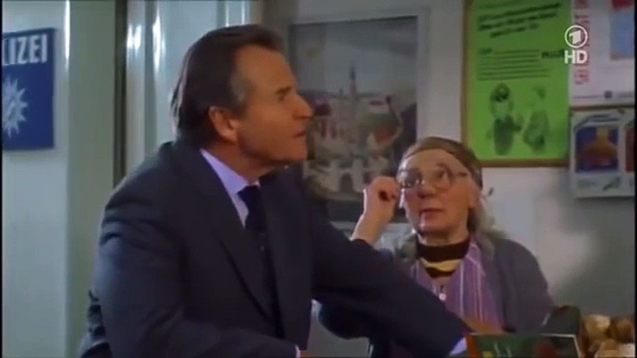 Um Himmels Willen - Staffel 01, Folge 11 Verbotene Früchte (Episode 011)